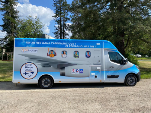 Camion des métiers aéronautiques